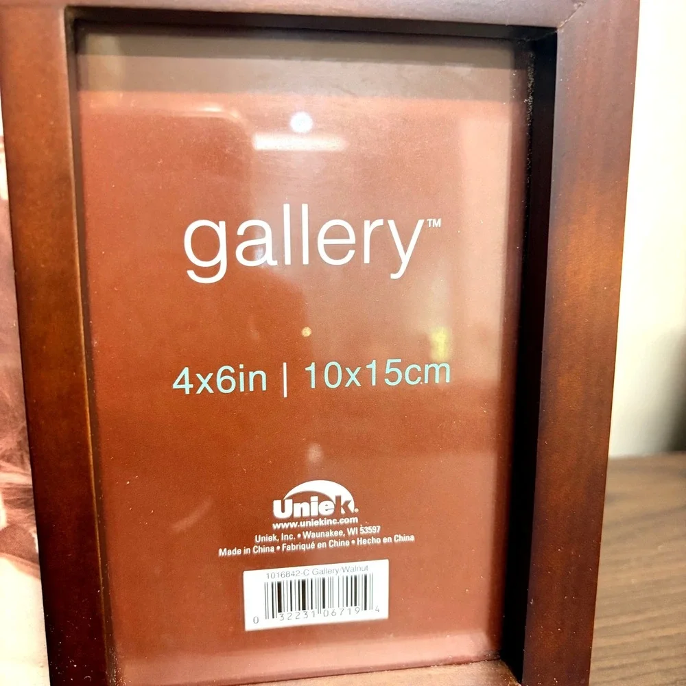 Uniek Gallery Walnut Wood Double Photo Frame 4x6 Dual Picture Table Wall Mount